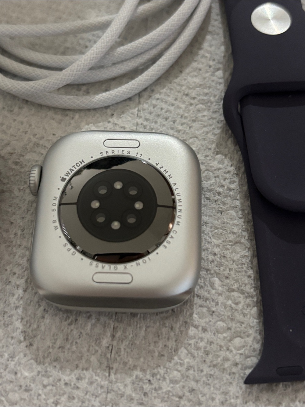 Apple Watch Series 11 - Picture 2 of 3
